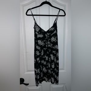 XHILARATION BLACK FLORAL DRESS
